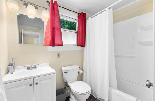 Vashon Island Maison | New listing! Seascape Cottage - A Vashon Island waterfront retreat