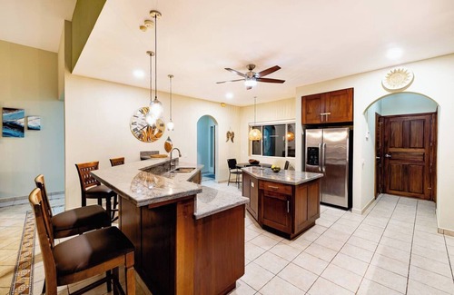 Playa Hermosa Maison | New Listing! Beautiful 3 Bedroom Home Walking distance to Playa Hermosa