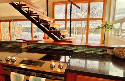 Windham Maison | New Listing With Experienced Super Host- Lakefront Home Near Portland