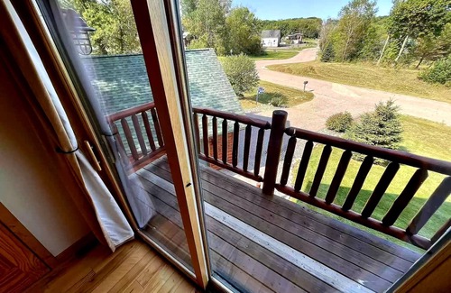 Baraboo Cabine | 🏞New Log Cabin*Perfect Location by Devil's Lake*Close to Dells*Ski*Fireplace*🏕