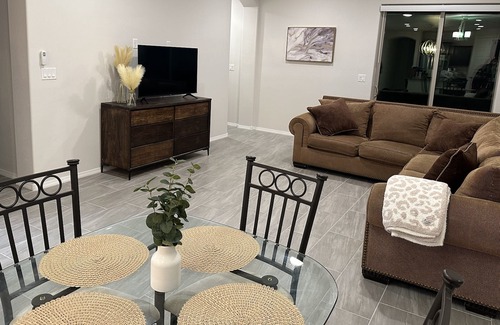Los Lunas Maison | New Los Lunas Home 5 min from Facebook and Los Lunas.