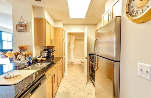 Pentagon City Appartement | NEW! Lux DMV-WiFi-Cozy Suite-DC Airport