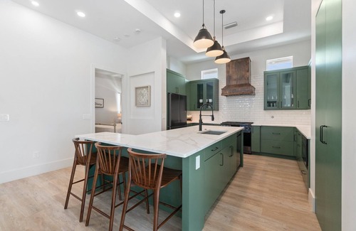 Naples Park Maison | NEW! Luxe Escape w/Pool & Spa - Close to Beach