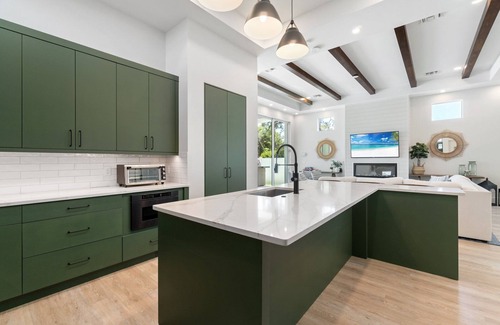 Naples Park Maison | NEW! Luxe Escape w/Pool & Spa - Close to Beach