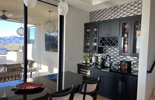 Carefree Maison | NEW Luxurious Mountain Home with Stunning Views—5 min to Wild West of Cave Creek