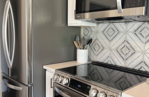 Auburn Copropriété | New Luxury 1BR Cottage in Downtown Auburn!