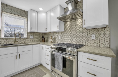 Farmington Hills Appartement | New Luxury 3 Bedroom /2.5 Baths ready to move in!