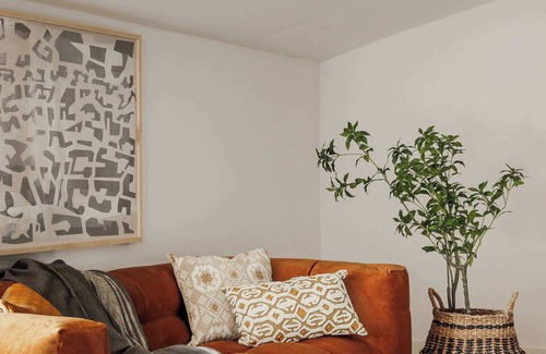 East MLK Maison | New Luxury Austin Retreat | Sauna and Hot Tub