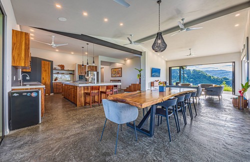 Portalon Maison | New Luxury Home - 180 degree Ocean Views - Pool/Hot tub -Sleeps 11 - Chef avail