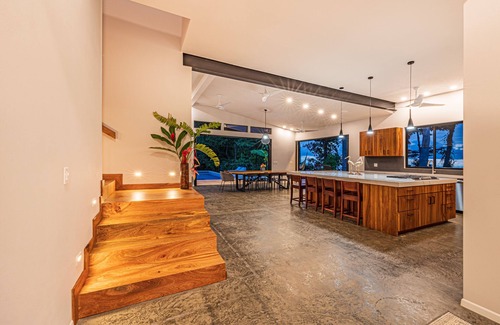 Portalon Maison | New Luxury Home - 180 degree Ocean Views - Pool/Hot tub -Sleeps 11 - Chef avail