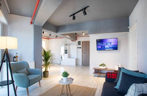 Bakırkoy Appartement | NEW! Luxury Loft Flat 5 mins away by the Sea