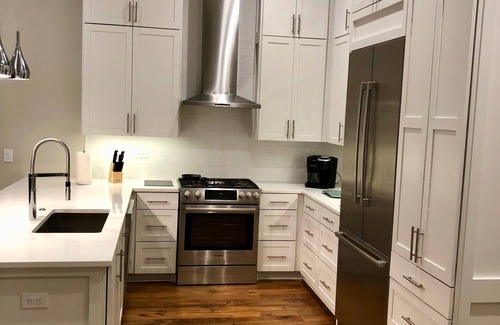 Oxford Copropriété | Condo de luxe dans un emplacement privilégié par la place, nouvelle construction