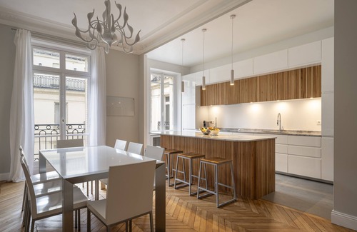 16th Arrondissement Appartement | New Luxury Parisian Appartement near Eiffel Tower