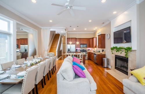 Ukrainian Village Copropriété | NEW LUXURY PENTHOUSE CONDO