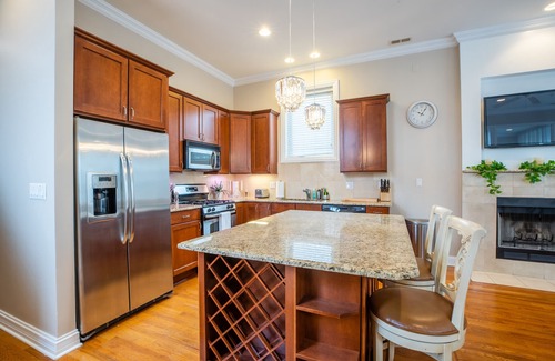 Ukrainian Village Copropriété | NEW LUXURY PENTHOUSE CONDO