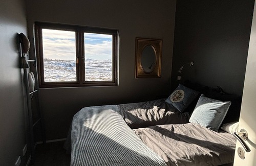 Blaskogabyggd Cabine | New Luxury Riverfront Scenic View
