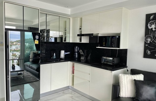 Karon Appartement | New luxury sea-view apartment in 5 min drive from beach!
