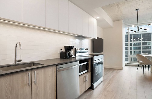 Quartier des Spectacles Appartement | New Luxury Studio in Heart of MTL 704 | Metro access