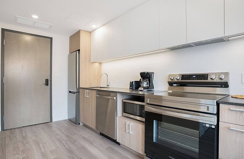 Quartier des Spectacles Appartement | New Luxury Studio in Heart of MTL 704 | Metro access