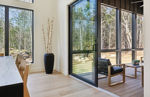 Cape Neddick Cabine | NEW Luxury York Cabin - Sauna, Game Room, Gym - Close to Ogunquit