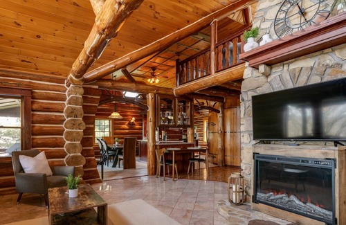 Millerton Maison | NEW! Meadow Ridge, Premier Retreat with Lake View!