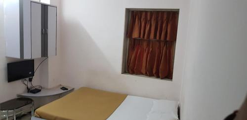 Marine Lines Maison | New Metro Guest House