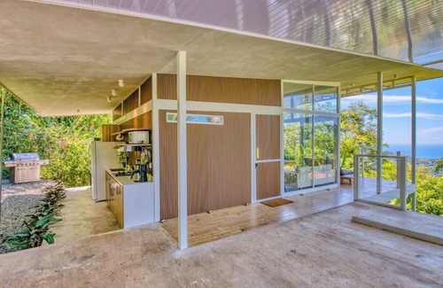 Bouvet Island Appartement | NEW! Mid-Century Luxury Casita Oceanview!