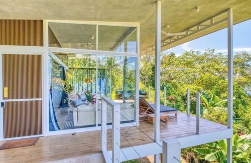 Bouvet Island Appartement | NEW! Mid-Century Luxury Casita Oceanview!