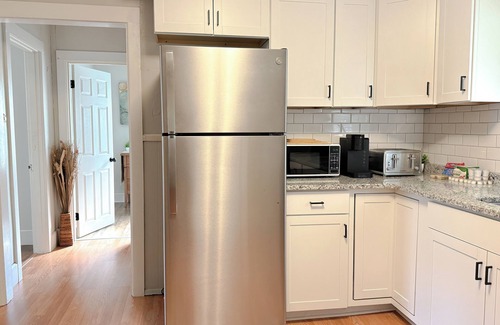 Hudson Appartement | NEW - Mins to Manchester NH and Lowell MA - Family Friendly - 1st Floor - W/D