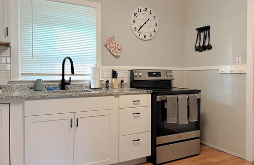 Hudson Appartement | NEW - Mins to Manchester NH and Lowell MA - Family Friendly - 1st Floor - W/D
