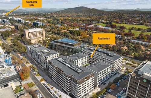 Lyneham Appartement | New & Modern 1bd Apt. w/parking