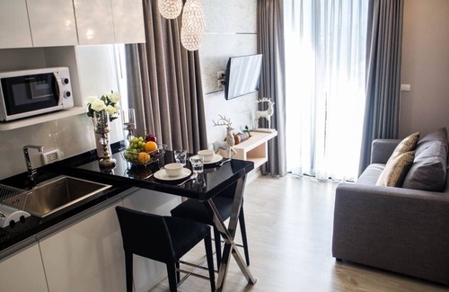 Chang Phueak Copropriété | EwNew Modern 1BR à Nimman / Mountain View / WIFI