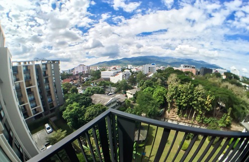 Chang Phueak Copropriété | EwNew Modern 1BR à Nimman / Mountain View / WIFI