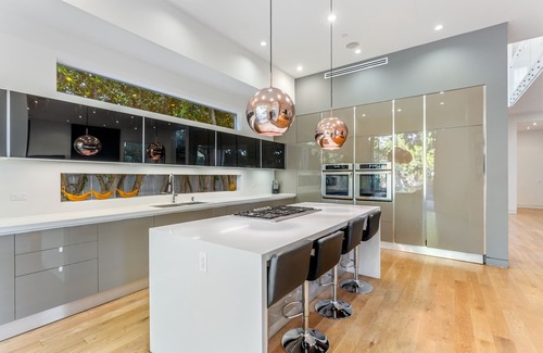 La Brea Maison | New Modern 5 bedroom Villa