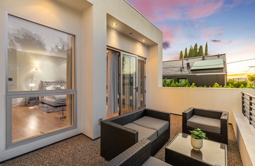 La Brea Maison | New Modern 5 bedroom Villa