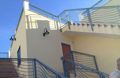 Brancaleone Maison | Nouvelle maison de bord de mer moderne sur la plage privée immaculée