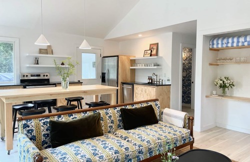 Denver Cabine | NEW Modern Catskills Cabin w/ HOT TUB & views