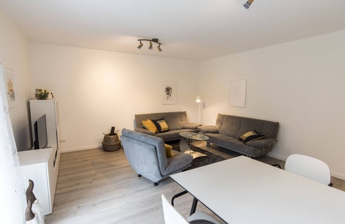 Bischoffen Appartement | NOUVEAU! Appartement meublé moderne dans un endroit calme près de l'Aartalsee
