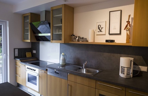 Bischoffen Appartement | NOUVEAU! Appartement meublé moderne dans un endroit calme près de l'Aartalsee
