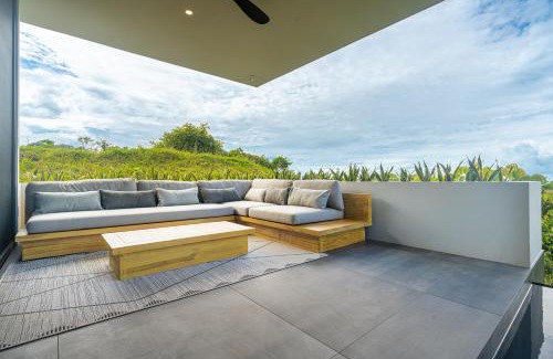 Ojochal Maison | New! Modern-luxury-3 Suites-pool-ojochal-100mbps
