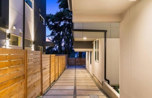 Mann Maison | New modern Nordic style home, view, rooftop deck