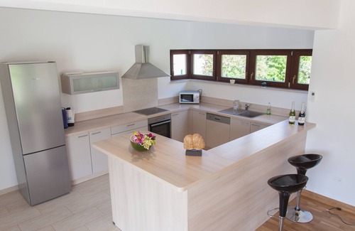Svetvincenat Villa | Nouvelle Villa moderne avec grande piscine privée dans un quartier calme