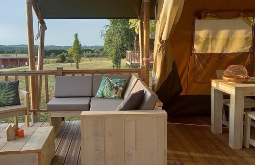 Saint-Cassien Location De VR | NEW Monpazier Glamping safari tent family site Experience the great outdoors