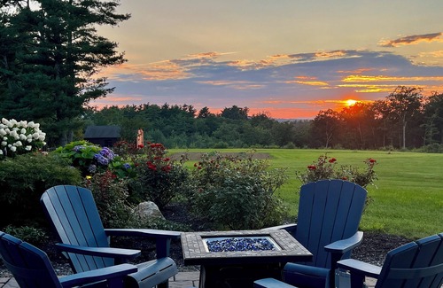 Barnstead Maison | NEW! Mountain Breeze House +250 Acres Farm And Forest