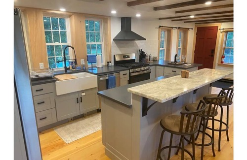 Bar Mills Autre | *NEW* Newly Renovated Spacious 1700s Historic Farmhouse