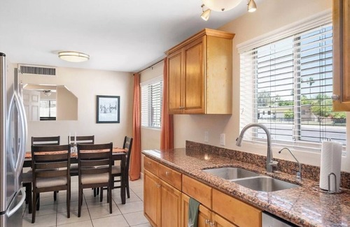 Entertainment District Maison | NEW Old Town Oasis, Putting Green, Walk to Downtown