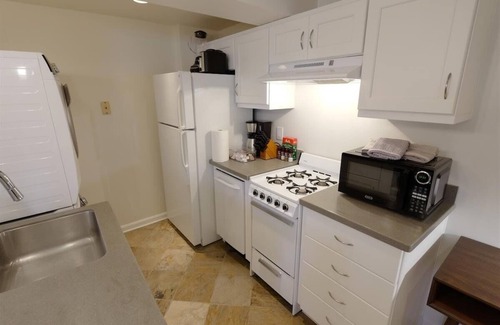 Capitol Hill Appartement | NEW On the Park! 2 bed Apt, Walk to Capitol & Parking!