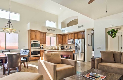 Oro Valley Maison | NEW! Oro Valley Oasis < 3 Mi to Golfing & Trails!