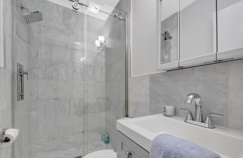 Parker Ridge Maison | NEW Paradise Palm Bungalow 4 bed 2 bath with Heated Pool