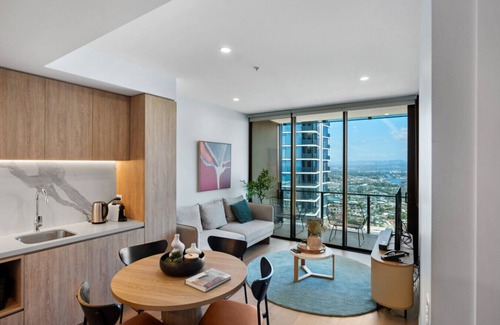 Broadbeach Appartement | NEW Partial Ocean View Broadbeach 2BR *Pool/Gym*